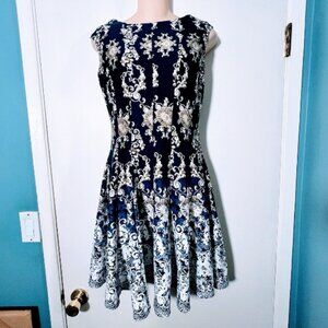 Gabby Skye Scuba Knit Dress Size 4P Petite Blue Ombre Sleeveless Fit & Flare